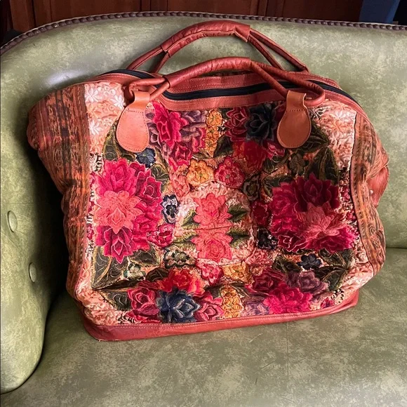 Embroidered Weekend Bag - Picture 1 of 5